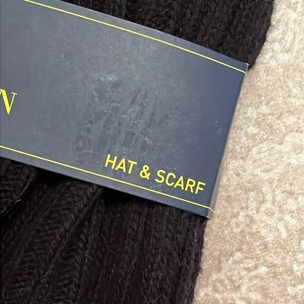 Brand New Polo by Ralph Lauren Black & White 35% Lambswool Hat & Scarf Set